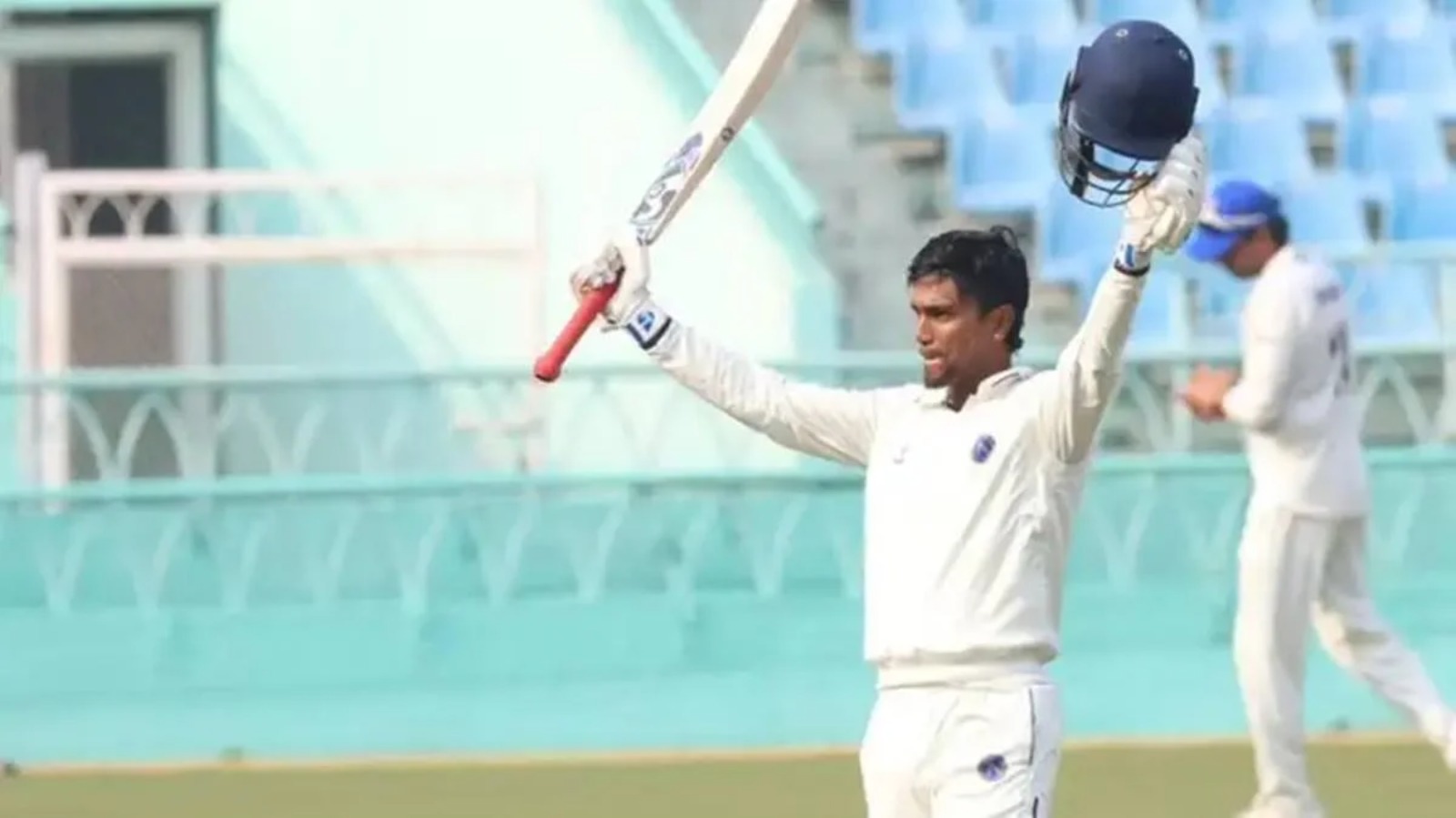कुशाग्र के शतक के बाद मुलानी के चार विकेट से भारत ए ने ऑस्ट्रेलिया ए पर 163 रन की बढ़त बनाई