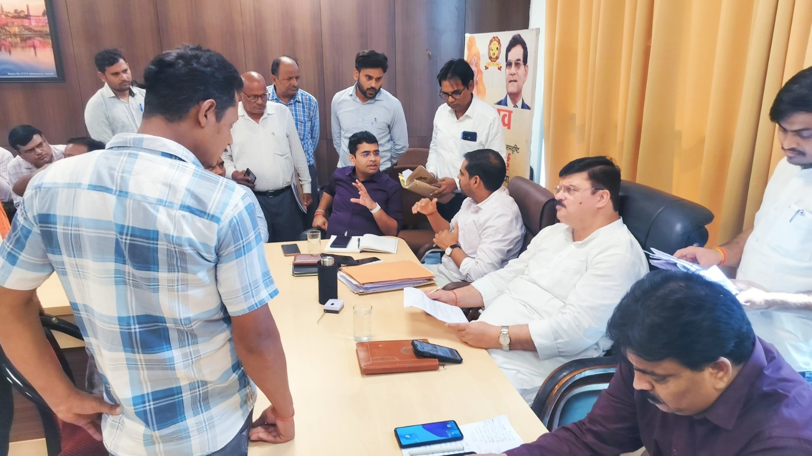 सजगता से चलाएं स्वच्छता अभियान : महापौर