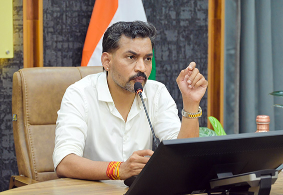 बारिश से बदहाल सड़कों का होगा स्थलीय निरीक्षण
