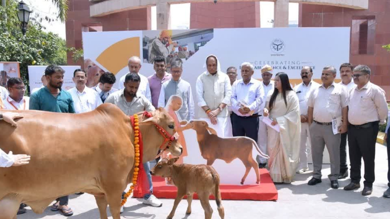 डेयरी क्षेत्र में 22 कंपनियां करेंगी 695.18 करोड़ का निवेश