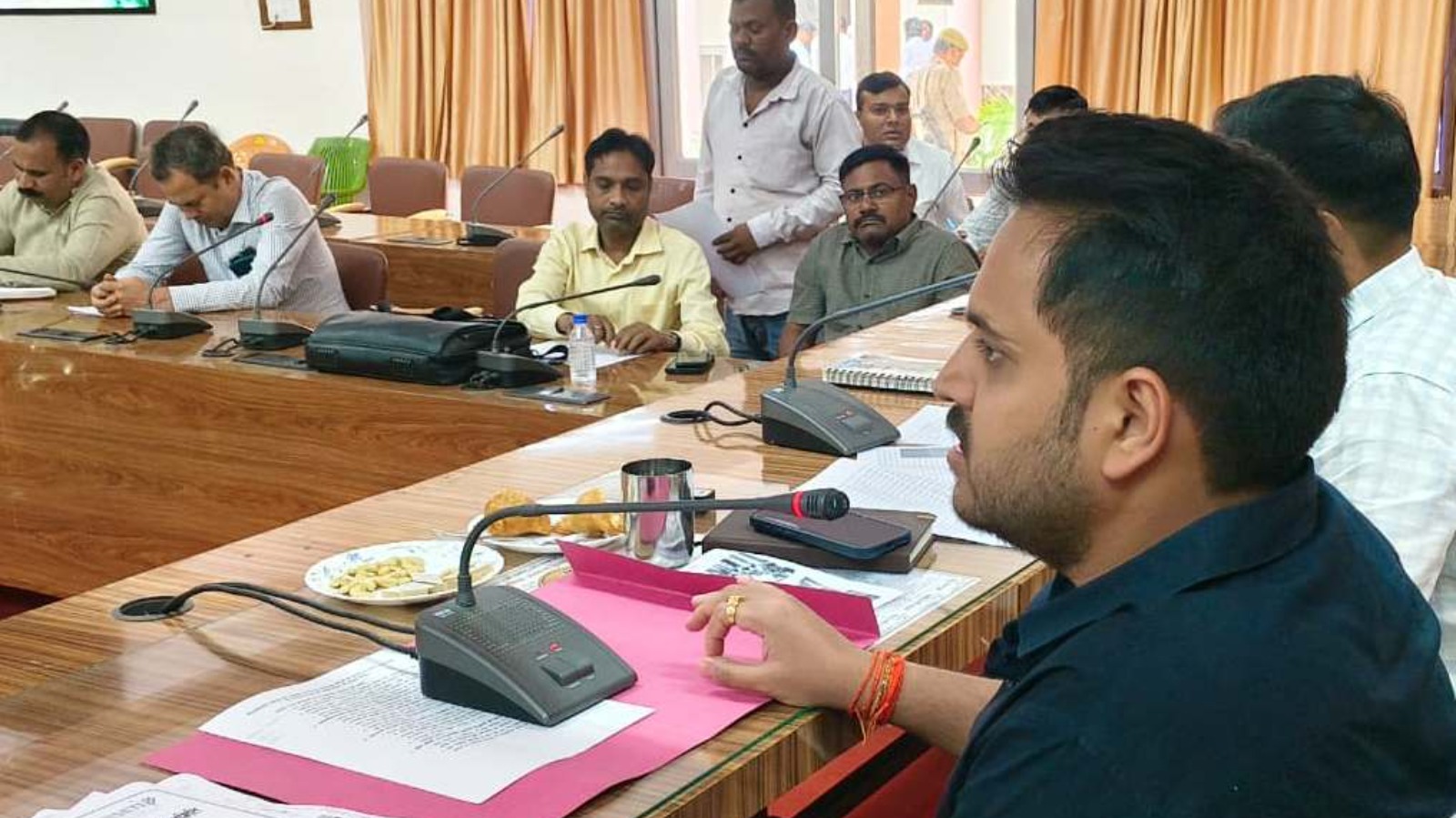एलपीजी उपभोक्ताओं की समस्याओं के निस्तारण में लापरवाही बर्दाश्त नहीं-जिलाधिकारी