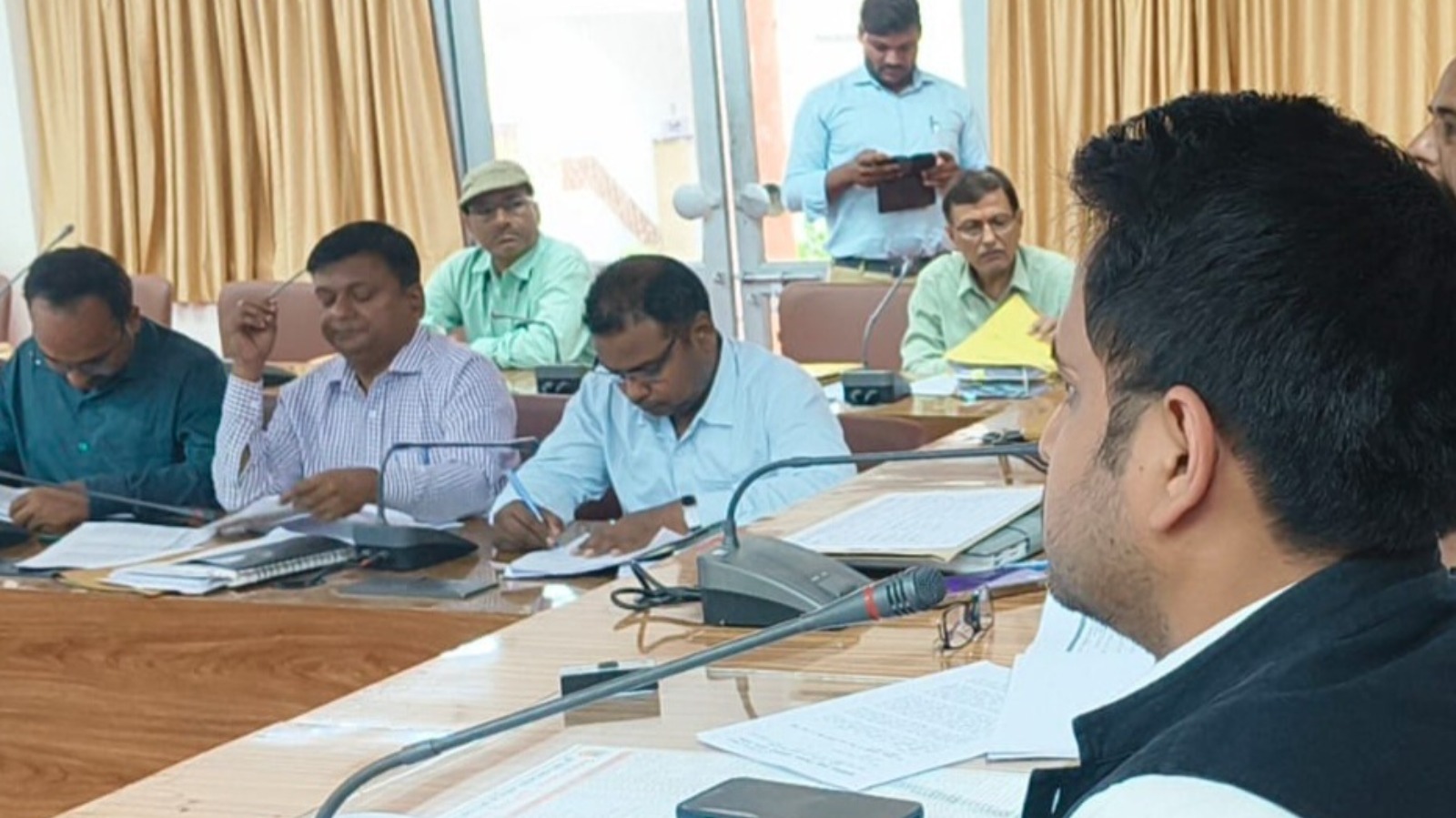 मतदाता सूची में छूटे नामों को जोड़ने के लिए चलेगा विशेष अभियान: चर्चित गौड़