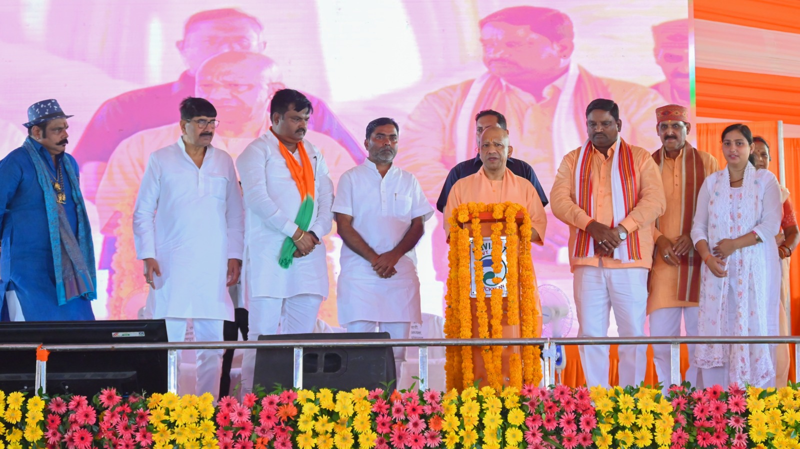 मुख्यमंत्री ने बलरामपुर को दी 803 करोड़ रुपये से अधिक की 78 विकास परियोजनाओं की सौगात