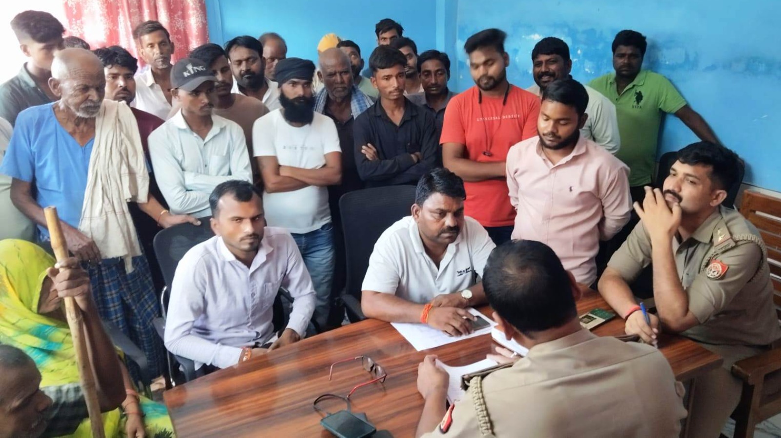 सोशल मीडिया पर गांव की बदहाली का वीडियो डालने पर विवाद