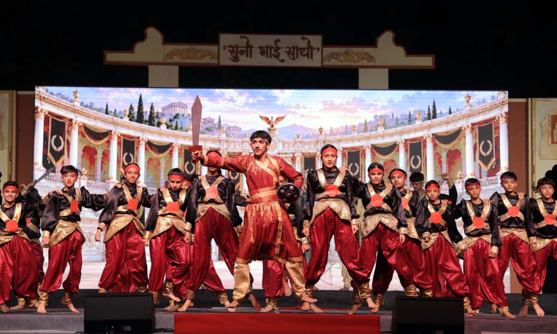 विद्यार्थियों ने-सुनो भाई साधो व पुतलियों के पार नाटक से दिया समाज को संदेश