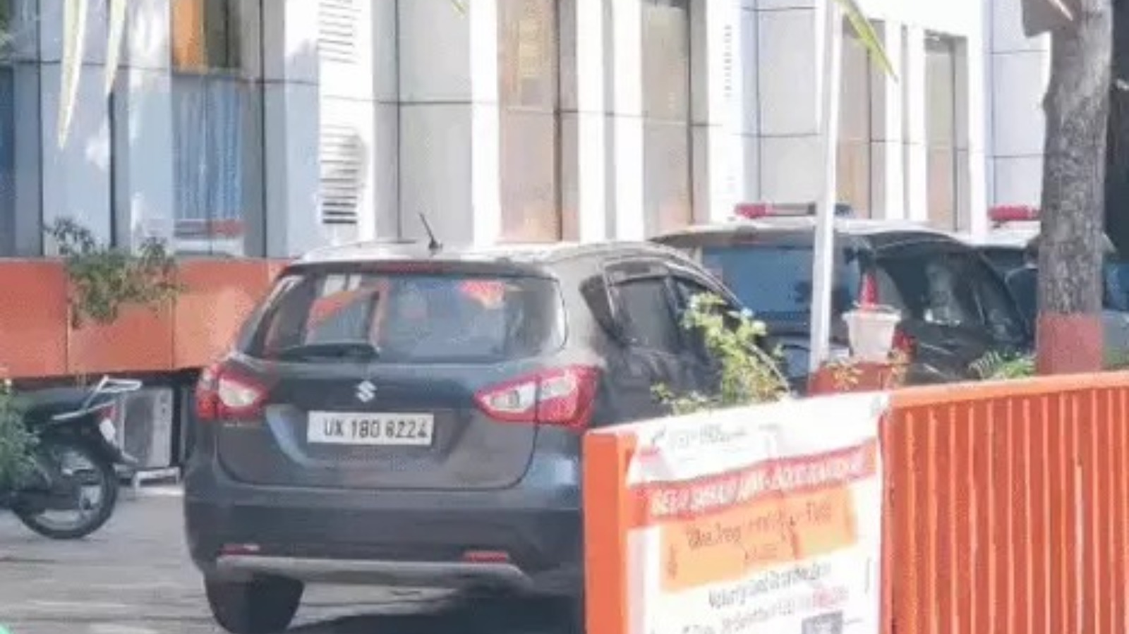 निजी अस्पताल में आयकर विभाग की कार्रवाई, सुबह 6 बजे पहुंची टीम