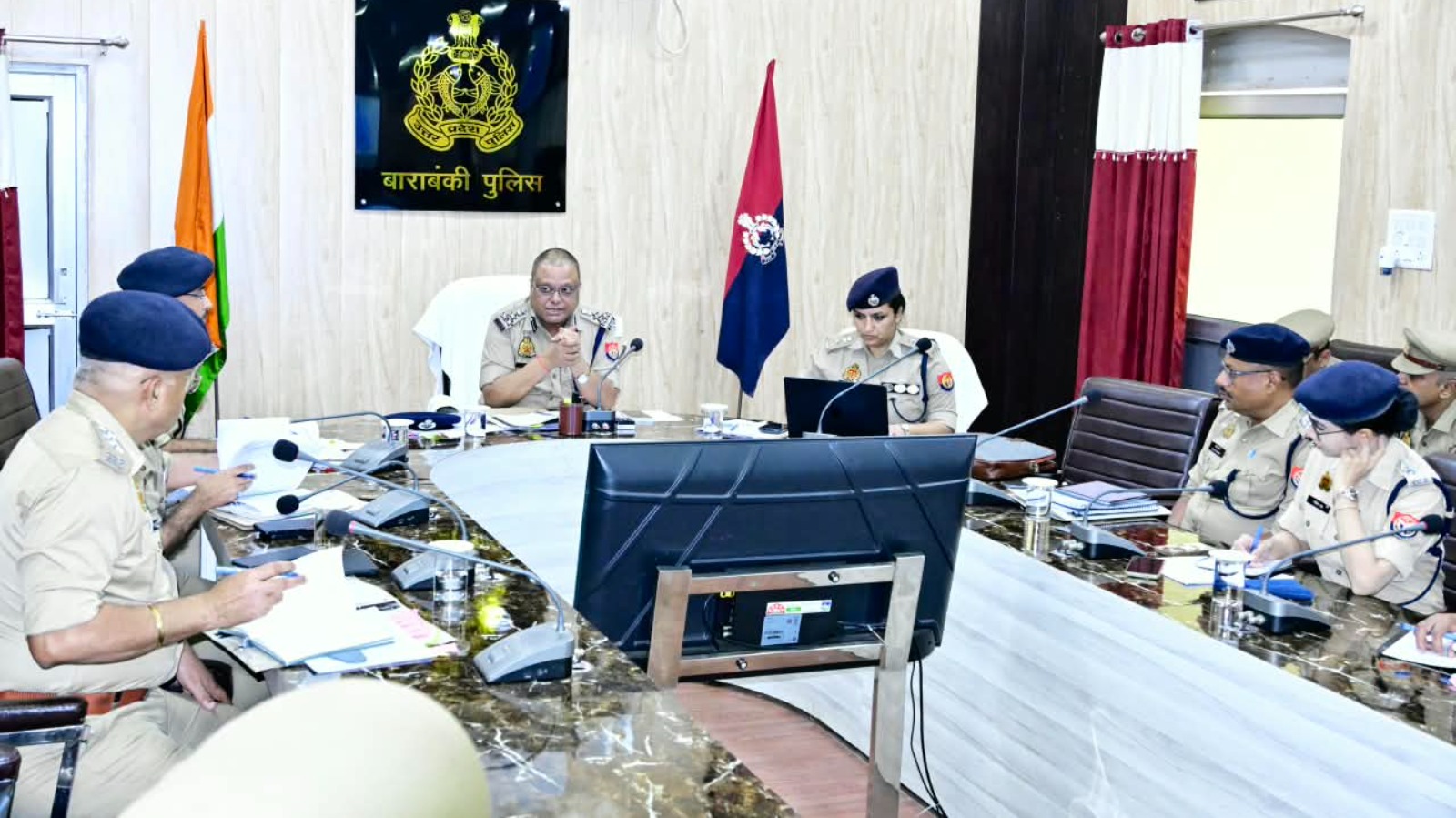 त्योहारों को लेकर डीआईजी ने दिए सतर्कता बरतने के निर्देश, संवेदनशील स्थलों पर बढ़ेगी पुलिस की तैनाती
