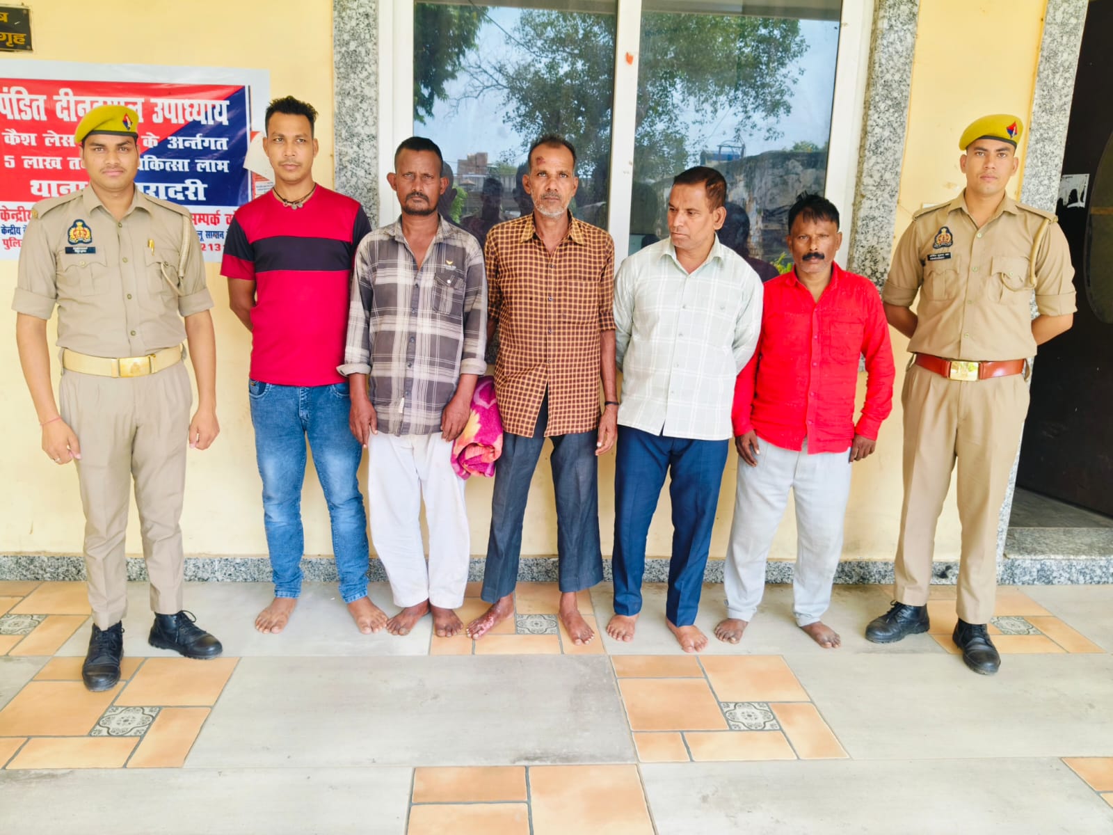 बरेली में वारंटी गिरफ्तारी अभियान तेज, चार थानों की पुलिस ने 12 वारंटियों को पकड़ा