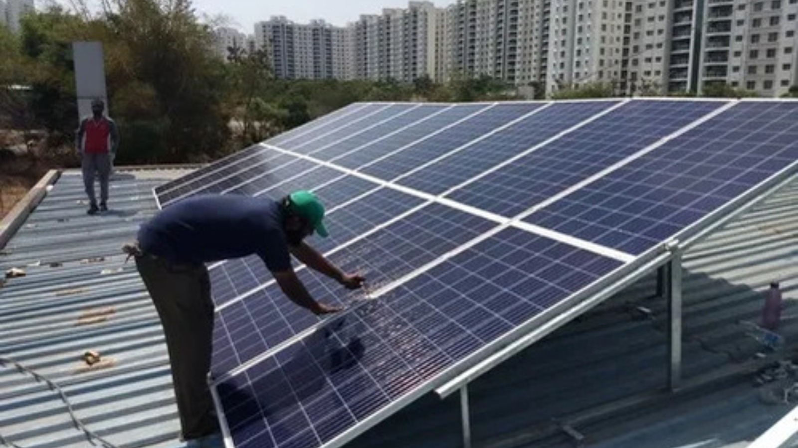 योगी सरकार के लगातार प्रयास से 9 लाख से अधिक रूफटॉप सोलर प्लांट स्थापित