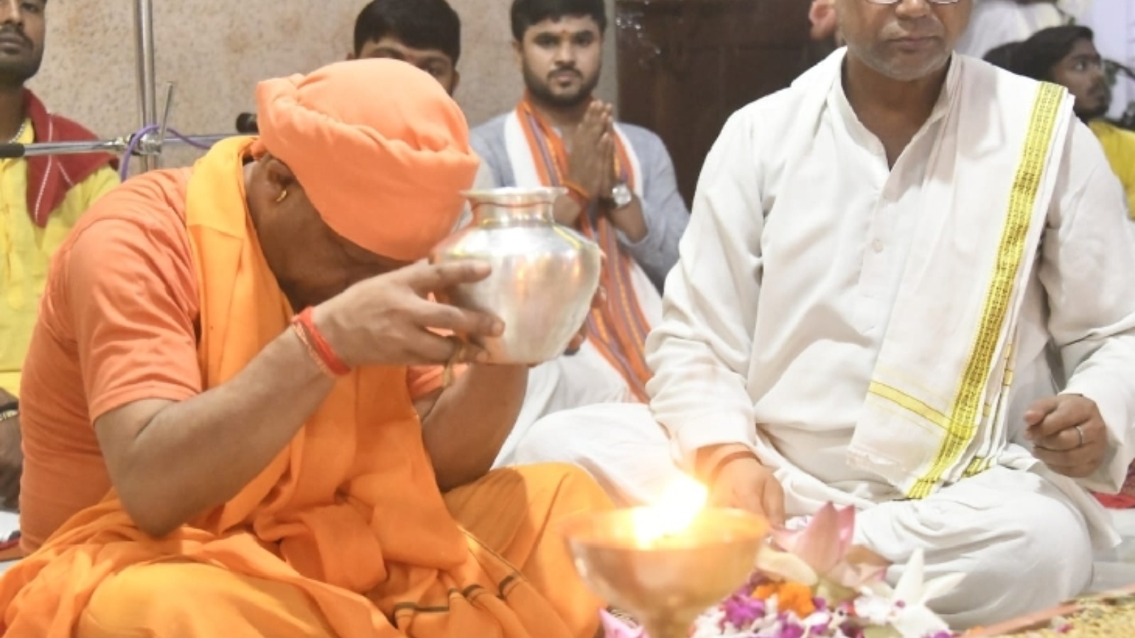 रविवार से मंगलवार तक विशिष्ट अनुष्ठान व आराधना में लीन रहेंगे सीएम योगी