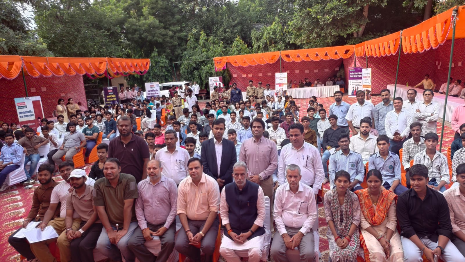 रोजगार मेले में 600 युवाओं को मिले ऑफर लेटर, 1500 से अधिक ने लिया भाग