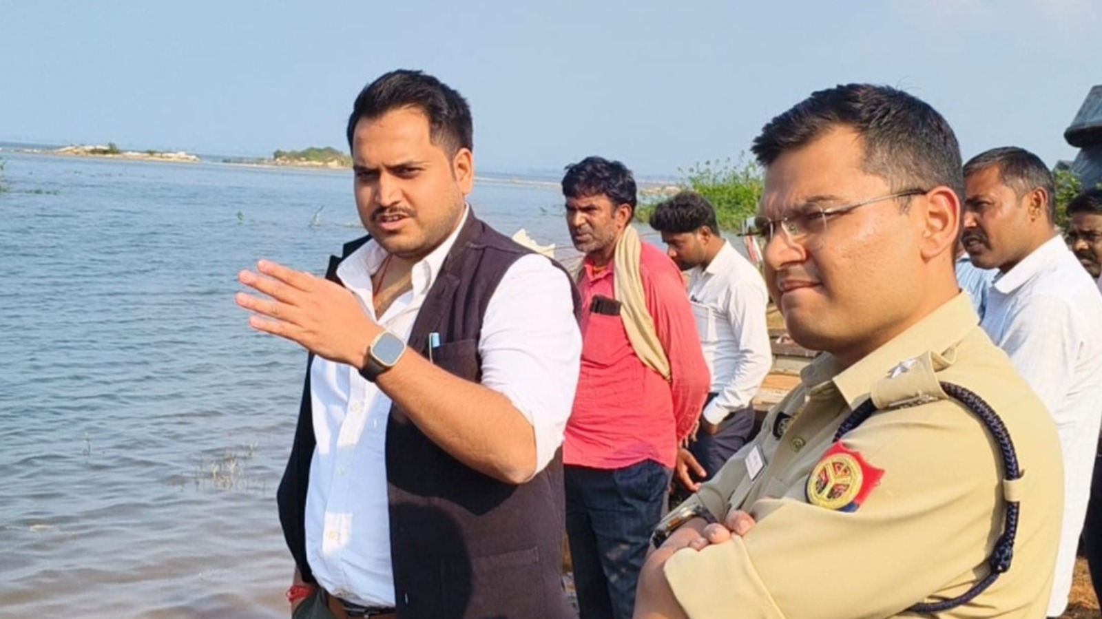 डीएम-एसपी ने प्रतिमा विसर्जन स्थल का किया निरीक्षण