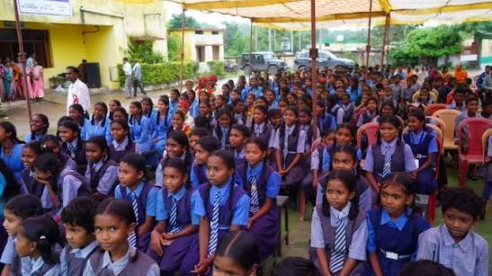 ज्ञान, संस्कार और समावेशन से विद्यालयों का भविष्य संवारेगी योगी सरकार