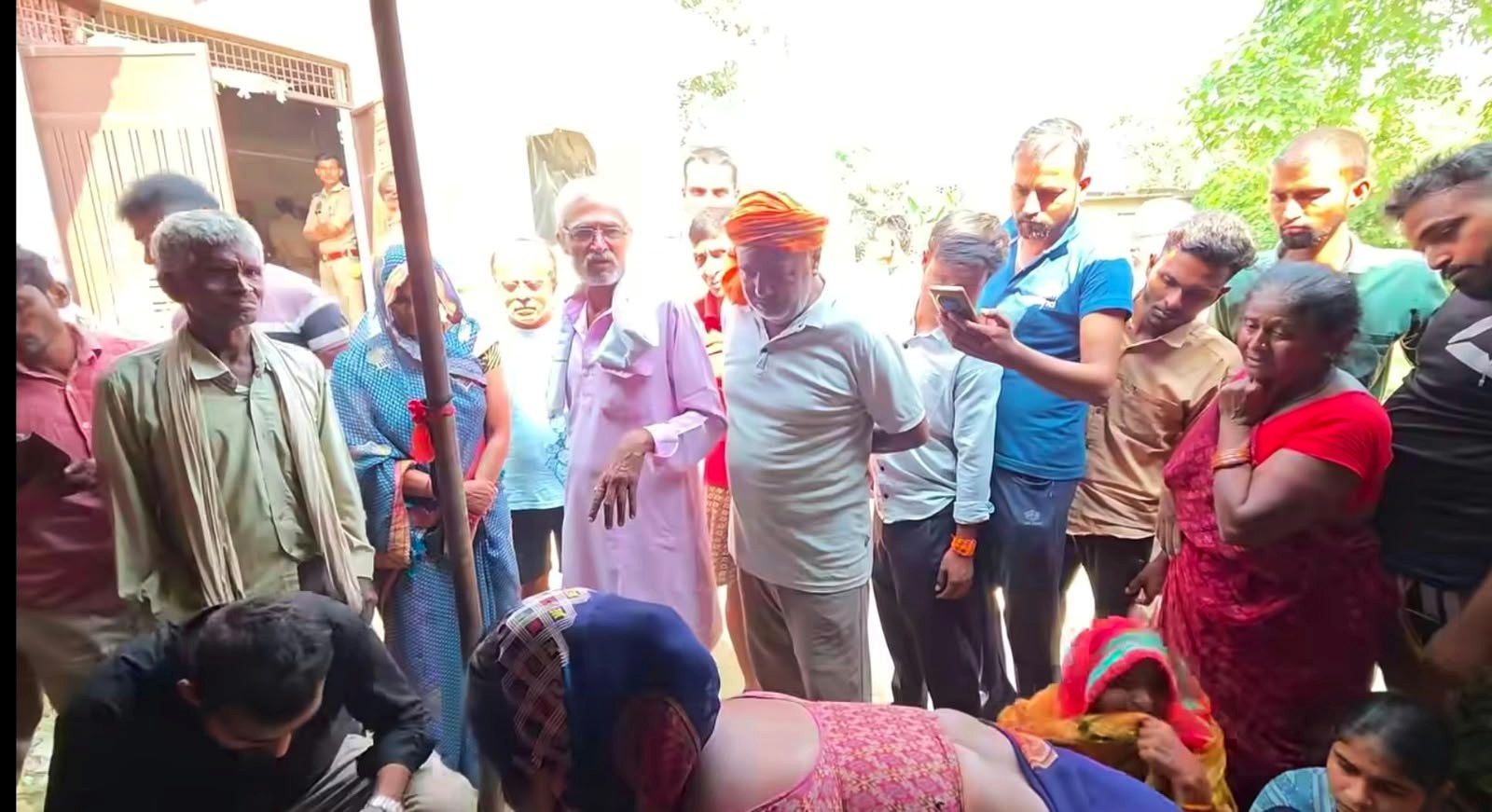 52 वर्षीय महिला की संदिग्ध मौत, गले पर निशान से गहराया रहस्य