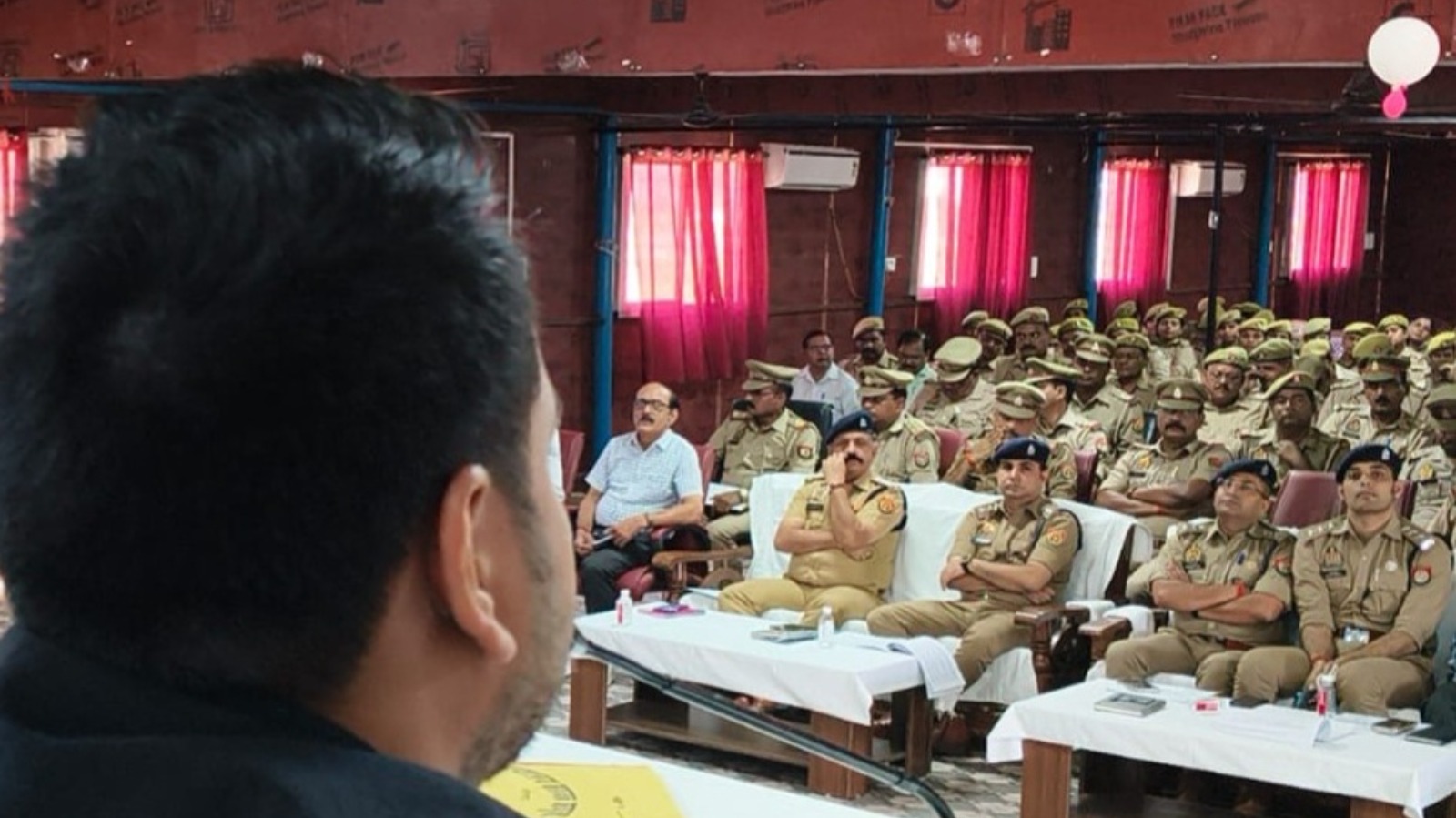 मतदान के दिन सतर्क रहें अधिकारी, दिशा-निर्देशों का कड़ाई से कराएं अनुपालन: चर्चित गौड़