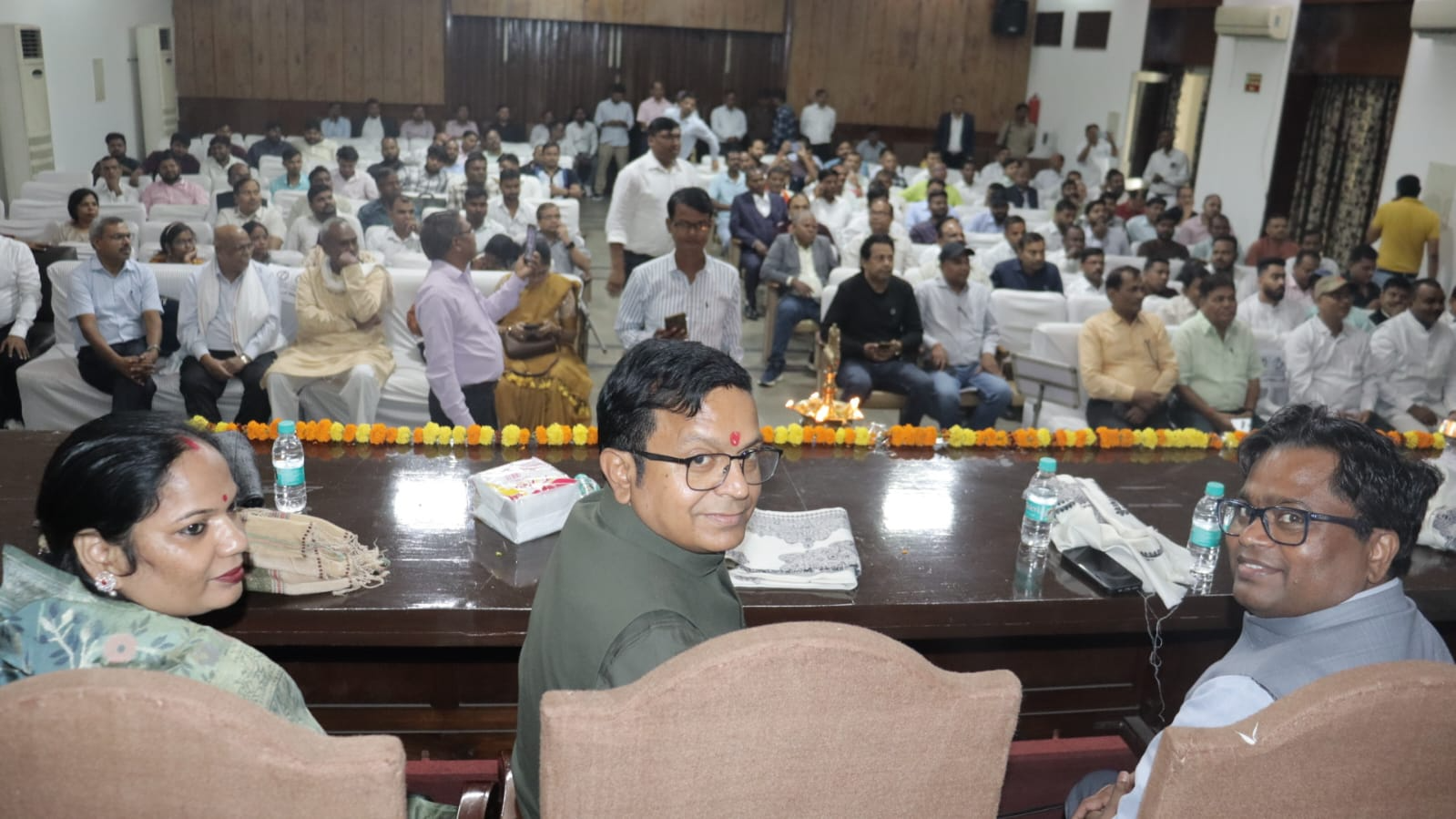शिक्षा से ही समाज को मिलेगी नई दिशा, एकजुटता से होगा विकास: डॉ. विनोद बिंद