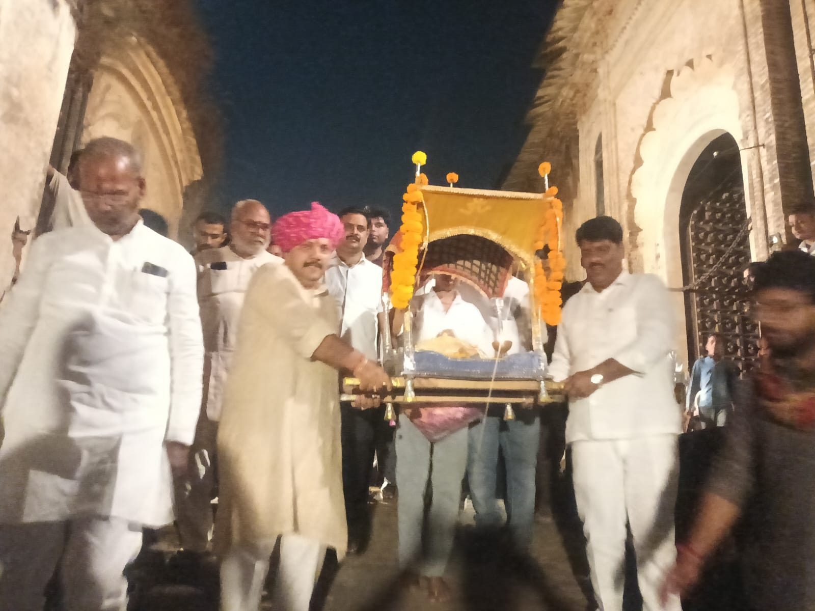 423 वर्ष पुरानी भगवान शालिग्राम की शोभायात्रा धूमधाम से संपन्न, उमड़े हजारों श्रद्धालु