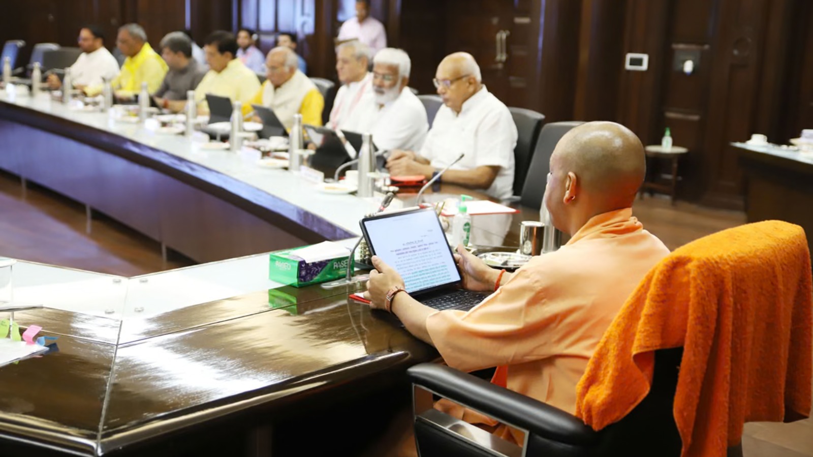 शिक्षा कर्मियों को कैशलेस इलाज, रोबोटिक्स पार्क व एक्सप्रेसवे परियोजनाओं को मिली मंजूरी
