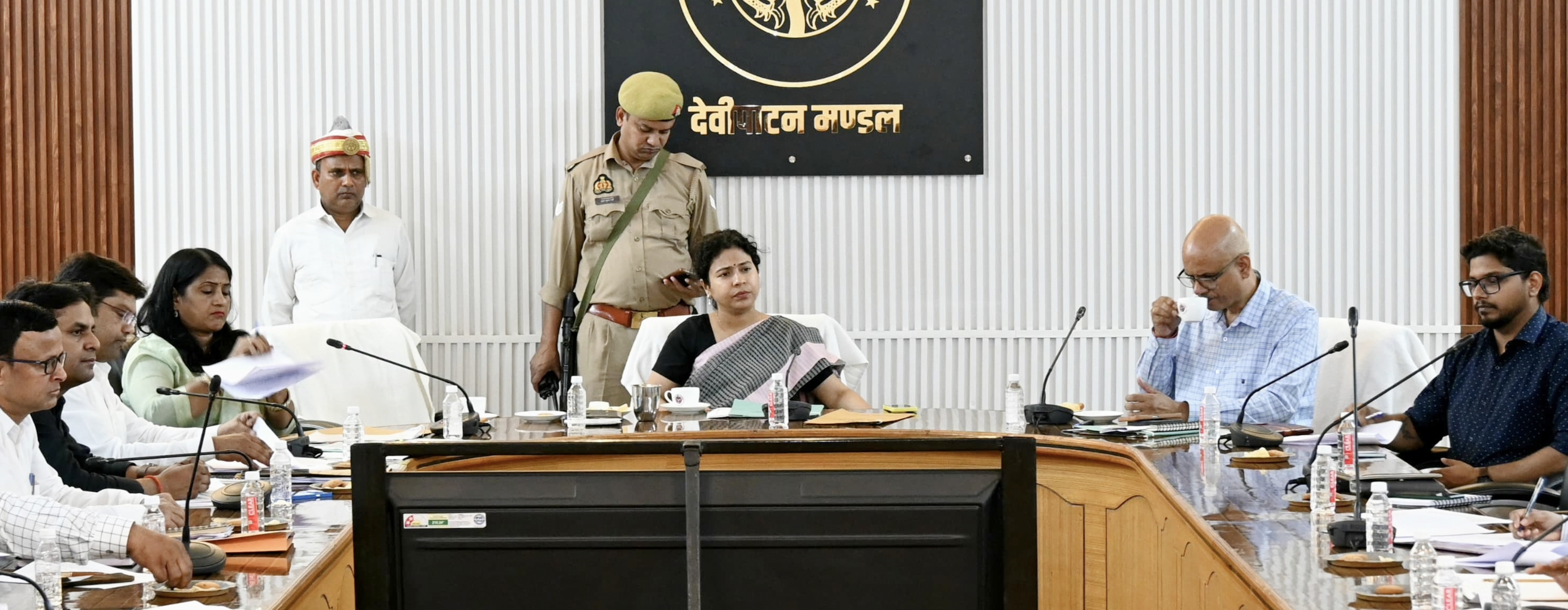 प्राथमिकता पर निस्तारित हों उद्यमियों की समस्याएं: दुर्गाशक्ति नागपाल