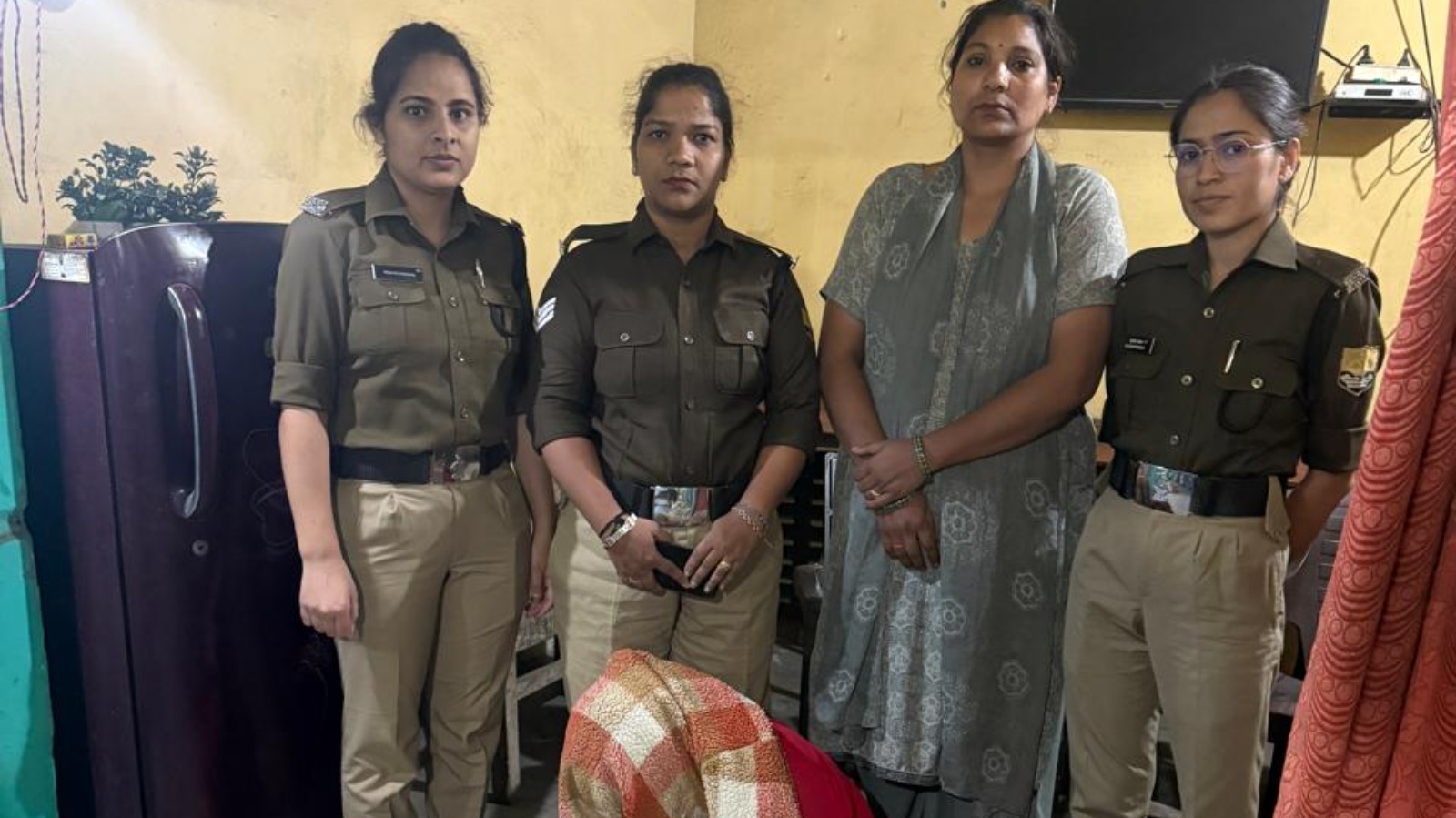 अवैध शराब बिक्री करते दो गिरफ्तार
