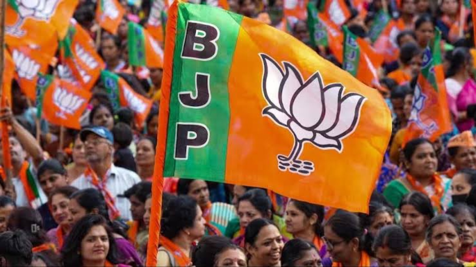लोकतंत्र बचाओ, अराजकता हटाओ अभियान से विपक्ष को घेरने की तैयारी में भाजपा