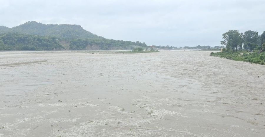 पहाड़ों में बारिश से हरिद्वार में गंगा का जलस्तर बढ़ा