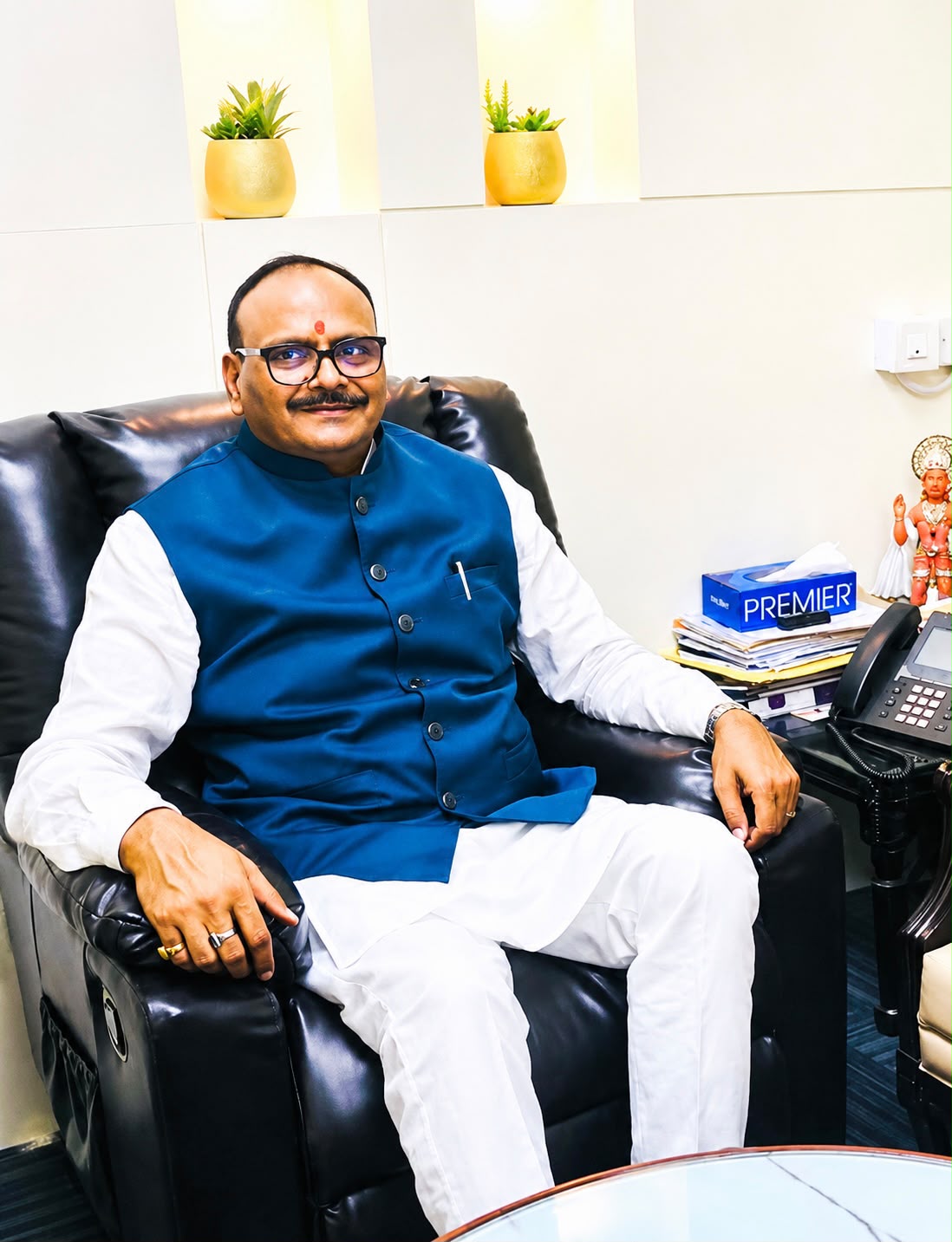 जनता के बीच रहने वाले नेता: ब्रजेश पाठक की जनसेवा और कार्यशैली