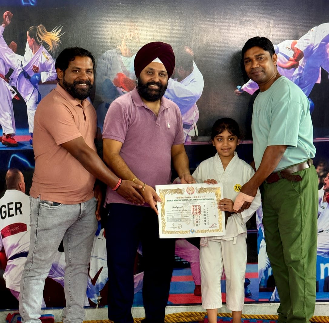 मोहलक्षिका सिंह बनीं उत्तर प्रदेश की सबसे कम उम्र की कराटे ब्लैक बेल्ट धारक